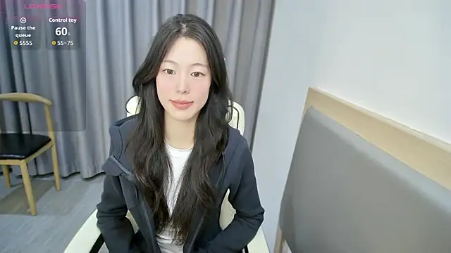 Snapshot of yizhixiaolulu chatting on April 6, 3:13 pm yizhixiaolulu online show from April 6, 3:13 pm