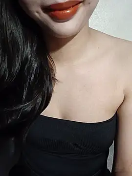 Luckyy29 online show from July 8, 6:23 pm