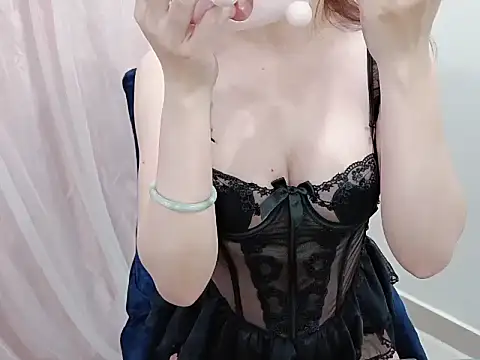 minami-yuiyui online show from May 29, 1:14 am