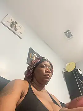 amberchill26 online show from August 7, 12:34 am