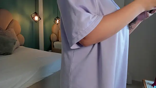 Snapshot of lilaa_sky chatting on April 24, 12:07 pm lilaa sky online show from April 24, 12:07 pm