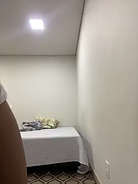 Snapshot of lk_zin chatting on April 8, 1:38 am lk zin online show from April 8, 1:38 am