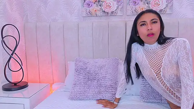 Snapshot of VegaSara chatting on July 15, 7:52 pm VegaSara online show from July 15, 7:52 pm