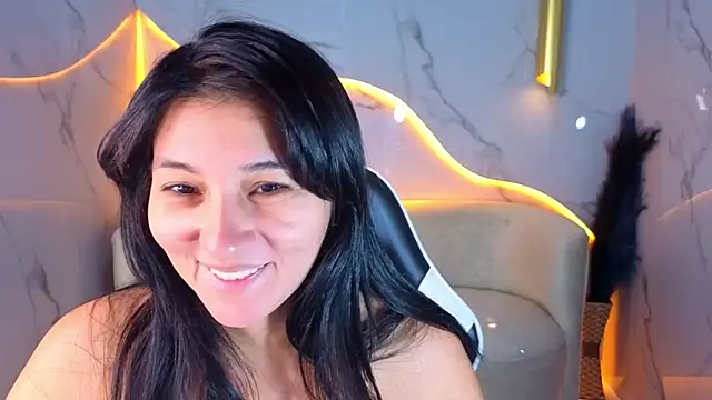 Snapshot of Alisson_tx_ chatting on April 24, 8:00 pm Alisson tx online show from April 24, 8:00 pm