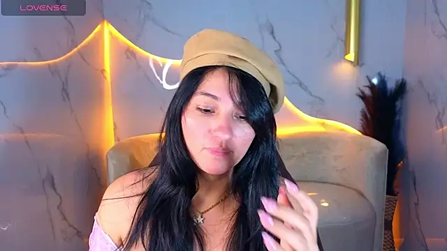 Snapshot of Alisson_tx_ chatting on May 29, 7:45 pm Alisson tx online show from May 29, 7:45 pm