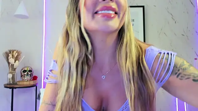 Sara Millees online show from May 4, 2:35 pm