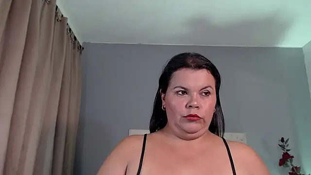 Snapshot of Celestte_w chatting on July 14, 2:05 am Celestte w online show from July 14, 2:05 am