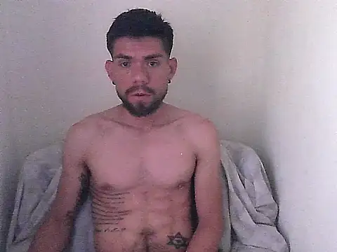 Snapshot of thomas2wood chatting on July 9, 9:41 pm thomas2wood online show from July 9, 9:41 pm