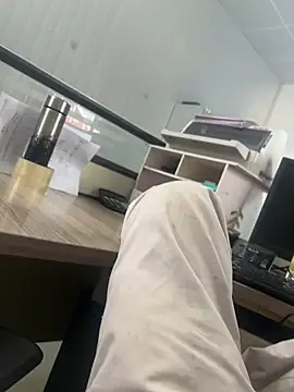 Snapshot of sakunx2028 chatting on April 9, 4:34 am sakunx2028 online show from April 9, 4:34 am