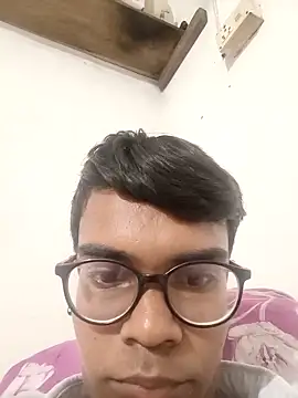 ekwjj online show from April 8, 7:03 pm