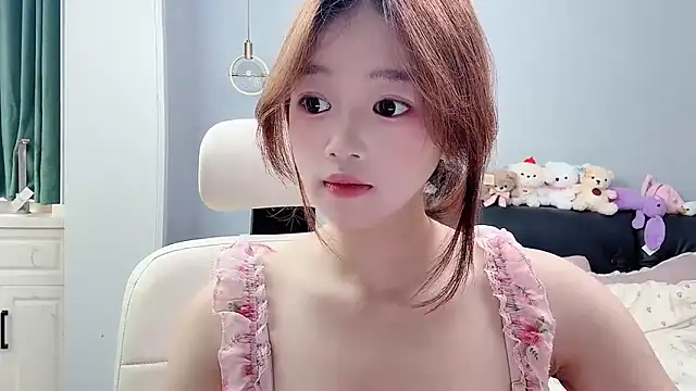 Lilababy00 online show from May 23, 5:23 am