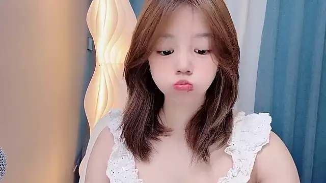 Lilababy00 online show from June 21, 3:20 am