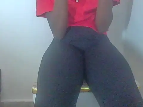 Momoe02 online show from April 11, 8:35 pm