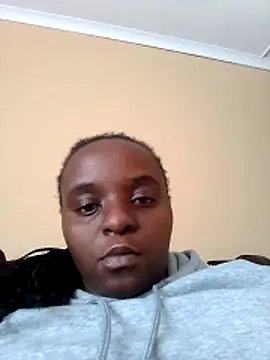 Snapshot of That_PhatPussy chatting on April 7, 12:49 pm That PhatPussy online show from April 7, 12:49 pm