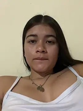 Snapshot of Kloe_zaf chatting on May 12, 5:59 am Kloe zaf online show from May 12, 5:59 am