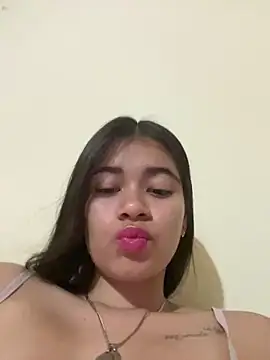 Snapshot of Kloe_zaf chatting on May 16, 5:59 am Kloe zaf online show from May 16, 5:59 am