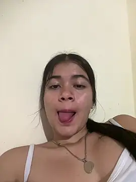 Snapshot of Kloe_zaf chatting on May 18, 6:30 am Kloe zaf online show from May 18, 6:30 am