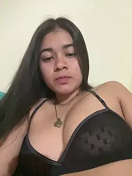 Snapshot of Kloe_zaf chatting on May 19, 6:42 am Kloe zaf online show from May 19, 6:42 am