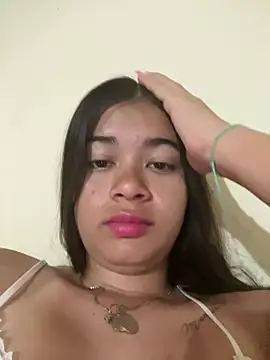 Snapshot of Kloe_zaf chatting on May 28, 6:21 am Kloe zaf online show from May 28, 6:21 am