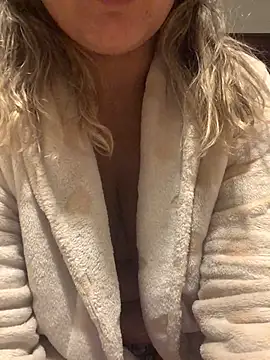 bombona25 online show from April 14, 3:45 am