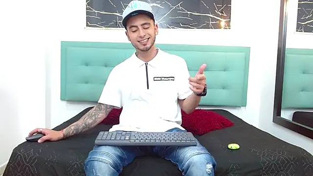 PowerLustX online show from May 6, 3:57 am