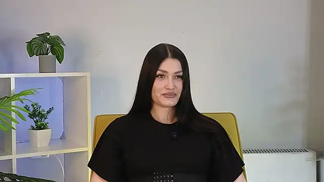 Snapshot of CheyenneGerla chatting on April 8, 8:03 am CheyenneGerla online show from April 8, 8:03 am