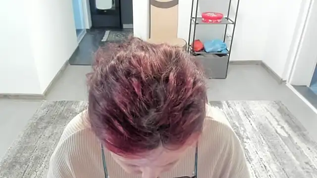 Snapshot of CatherineRowe chatting on January 19, 11:56 am CatherineRowe online show from January 19, 11:56 am