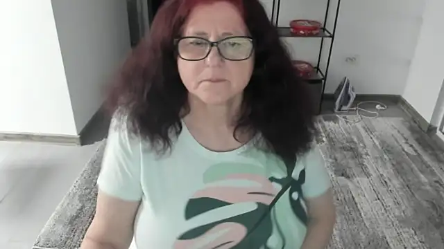 Snapshot of CatherineRowe chatting on January 28, 8:26 pm CatherineRowe online show from January 28, 8:26 pm