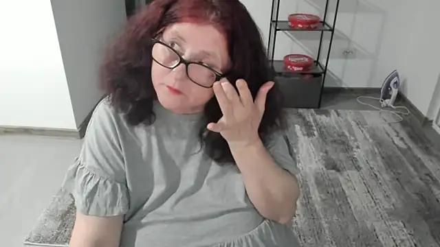 Snapshot of CatherineRowe chatting on January 29, 5:24 pm CatherineRowe online show from January 29, 5:24 pm