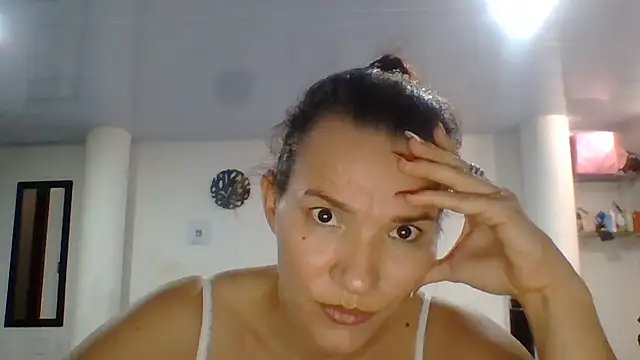 Snapshot of valery_fitt chatting on July 9, 7:51 pm valery fitt online show from July 9, 7:51 pm