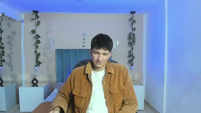 Snapshot of angel_of_sinn chatting on April 16, 3:40 am angel of sinn online show from April 16, 3:40 am