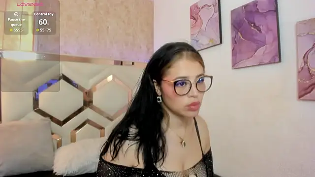 Snapshot of Lips_Hotz chatting on April 14, 1:28 pm Lips Hotz online show from April 14, 1:28 pm