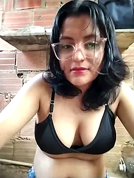 sienna elara online show from May 3, 10:54 am