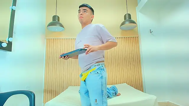 THIAM KELLER1 online show from April 8, 11:37 pm