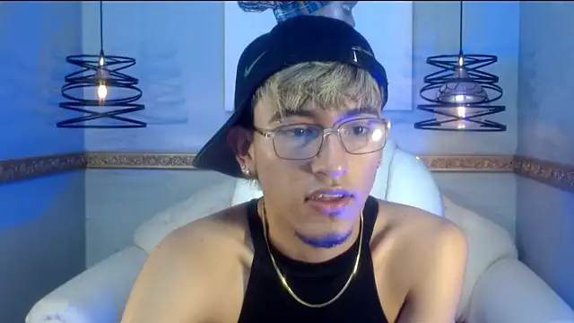 Juan saul1 online show from May 30, 5:54 pm