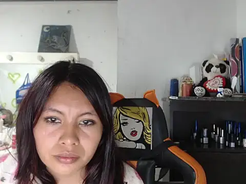 dulcemaria1918 online show from April 14, 3:56 am