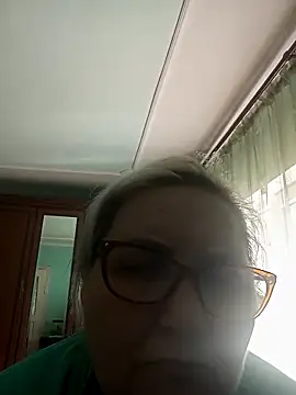 AureliaSky598 online show from May 14, 7:59 am