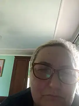AureliaSky598 online show from May 15, 10:55 am