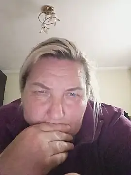 AureliaSky598 online show from June 3, 4:56 pm