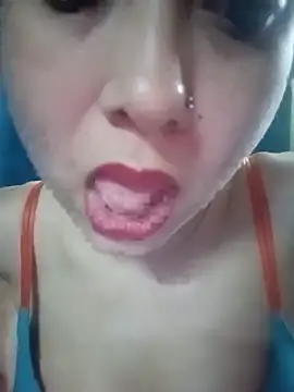 Snapshot of Hot_Soniya_08 chatting on June 10, 9:08 am Hot Soniya 08 online show from June 10, 9:08 am