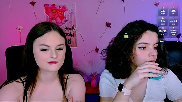 mia mooon  online show from June 3, 10:07 am