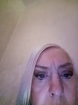 Julia20X online show from April 23, 11:53 am