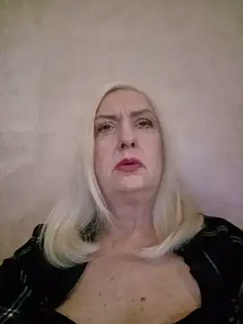 Julia20X online show from May 11, 3:40 pm