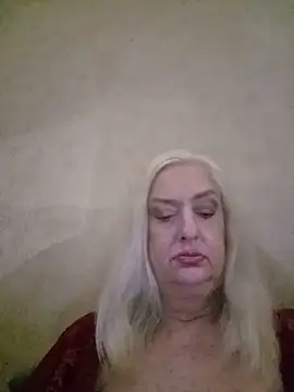Julia20X online show from June 3, 2:33 pm