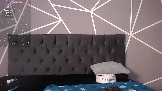 Violett1126 online show from May 6, 4:08 am