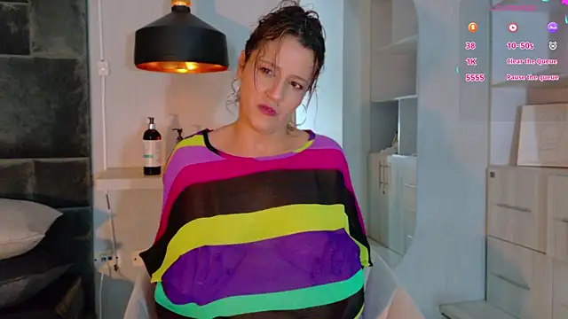 Adrianaa gold online show from May 28, 1:19 pm