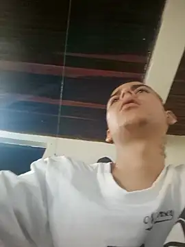 Snapshot of nino_oregano chatting on July 30, 2:16 pm nino oregano online show from July 30, 2:16 pm