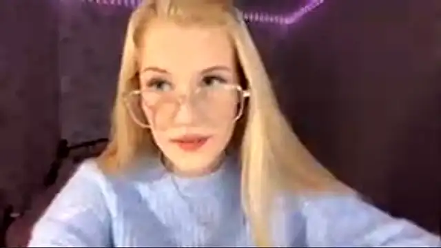 Ketris Drewerses online show from April 22, 1:23 pm