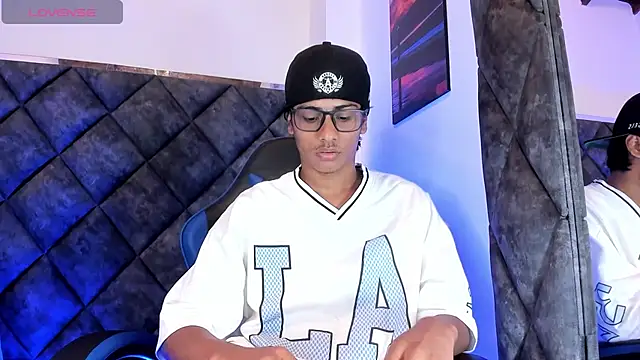 LiamKron online show from July 10, 11:02 am