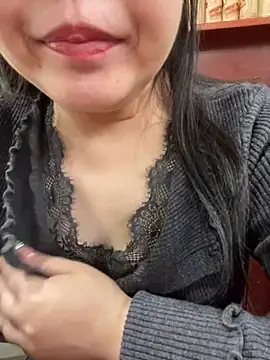 Snapshot of yhan1314 chatting on April 15, 10:11 am yhan1314 online show from April 15, 10:11 am